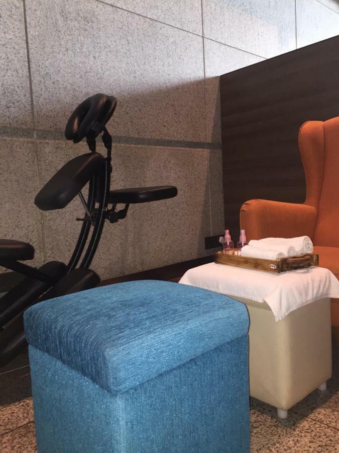 Aviserv Lounge Hotel Mumbai Ngoại thất bức ảnh